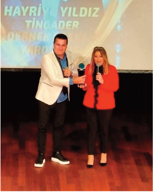 Mavi Karadeniz Tv de Tingader Genel Başkan Yrdımcısı Hayriye Yıldız'a En İyi STK Temsilcisi Ödülü